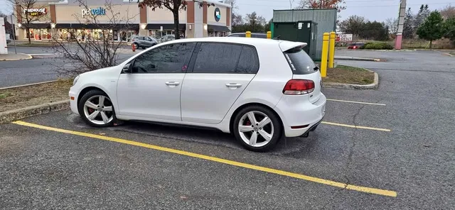 2013 Volkswagen GTI Wolfsburg Edition