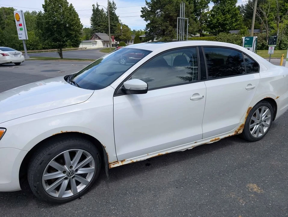 2013 Volkswagen A6 Jetta - Image 4 of 5
