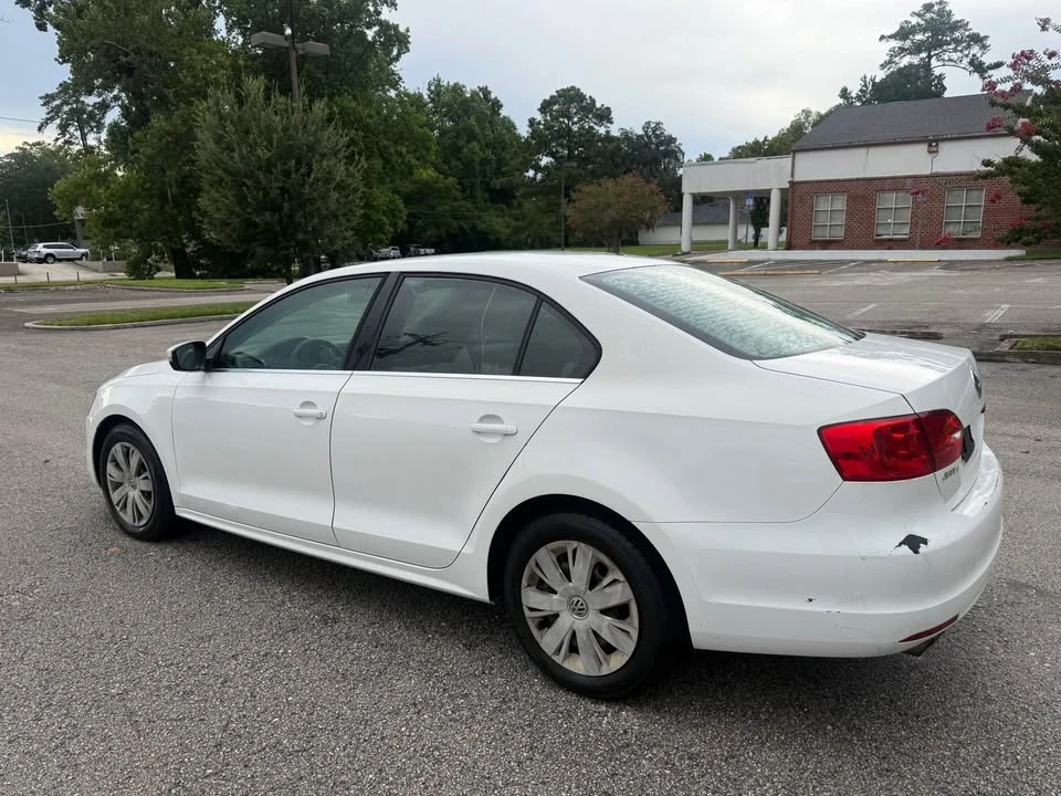 2013 Volkswagen A6 Jetta - Image 4 of 8