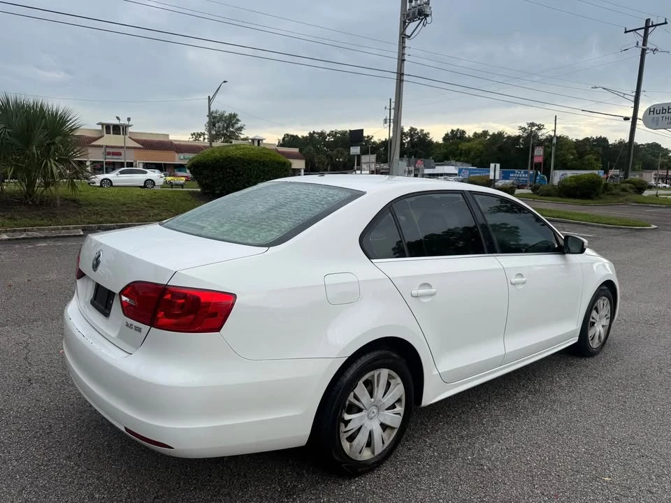 2013 Volkswagen A6 Jetta - Image 3 of 8