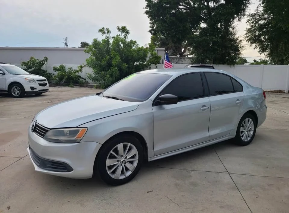 2013 Volkswagen A6 Jetta - Image 3 of 14