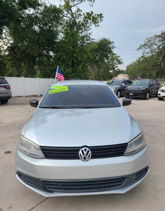 2013 Volkswagen A6 Jetta - Image 2 of 14