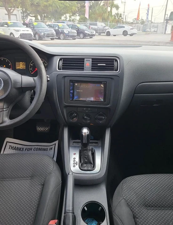 2013 Volkswagen A6 Jetta - Image 10 of 14