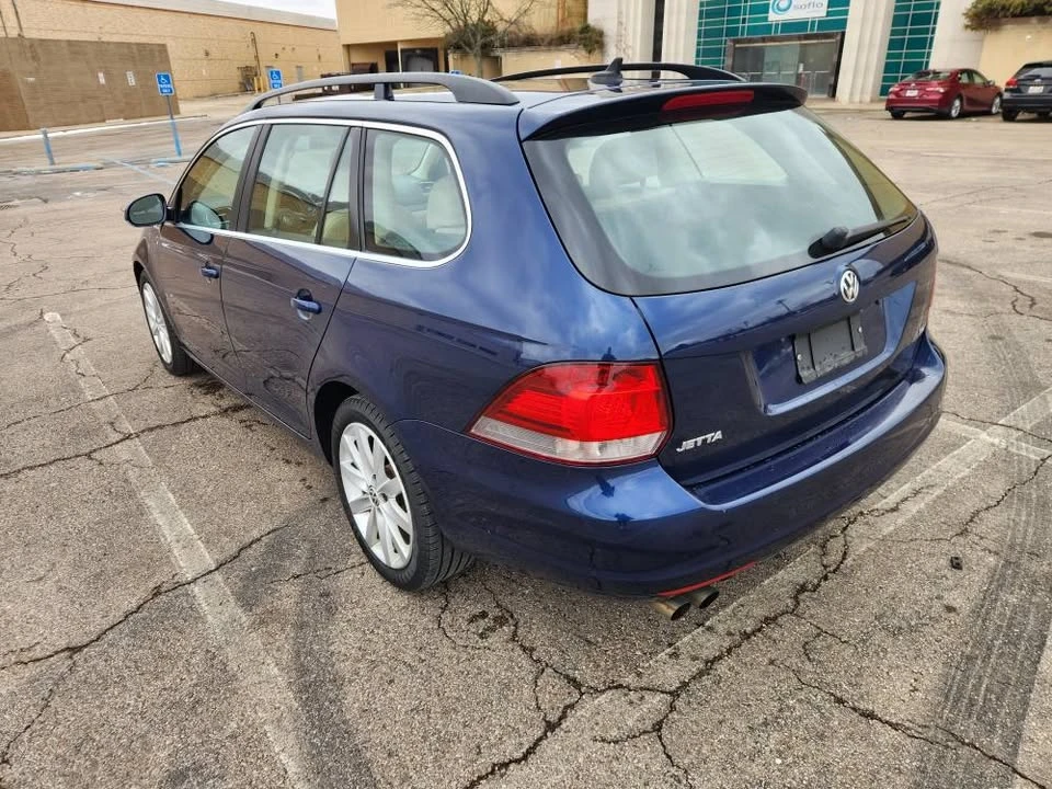 2013 Volkswagen A5 Jetta - Image 2 of 7