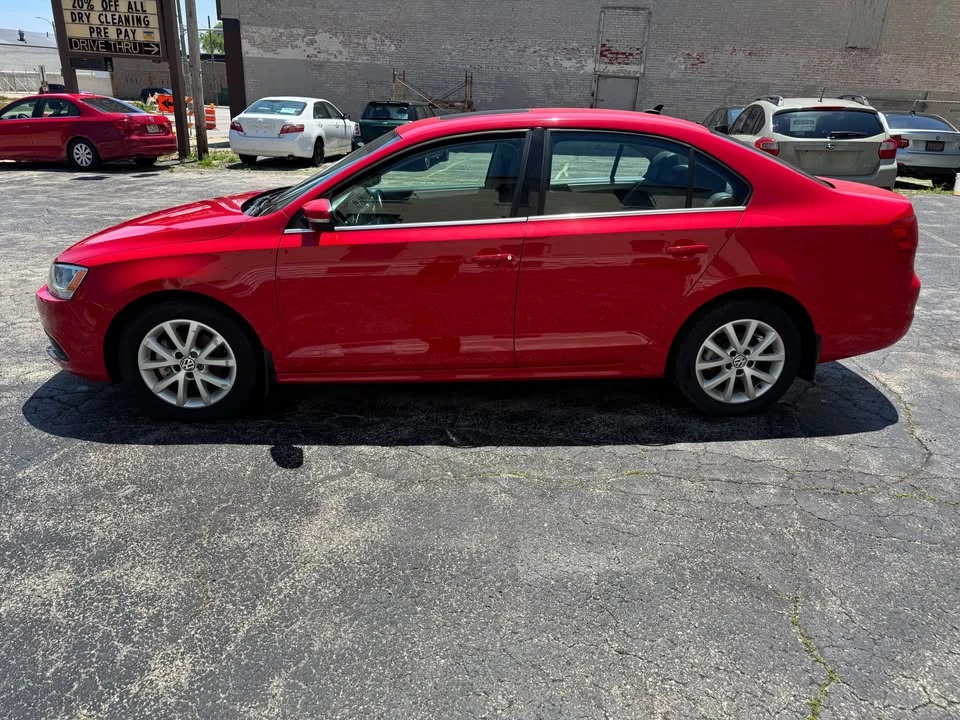 2013 Volkswagen A6 Jetta - Image 3 of 9