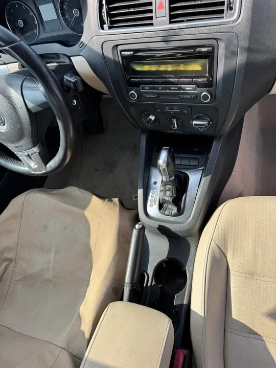 2013 Volkswagen A6 Jetta - Image 8 of 20
