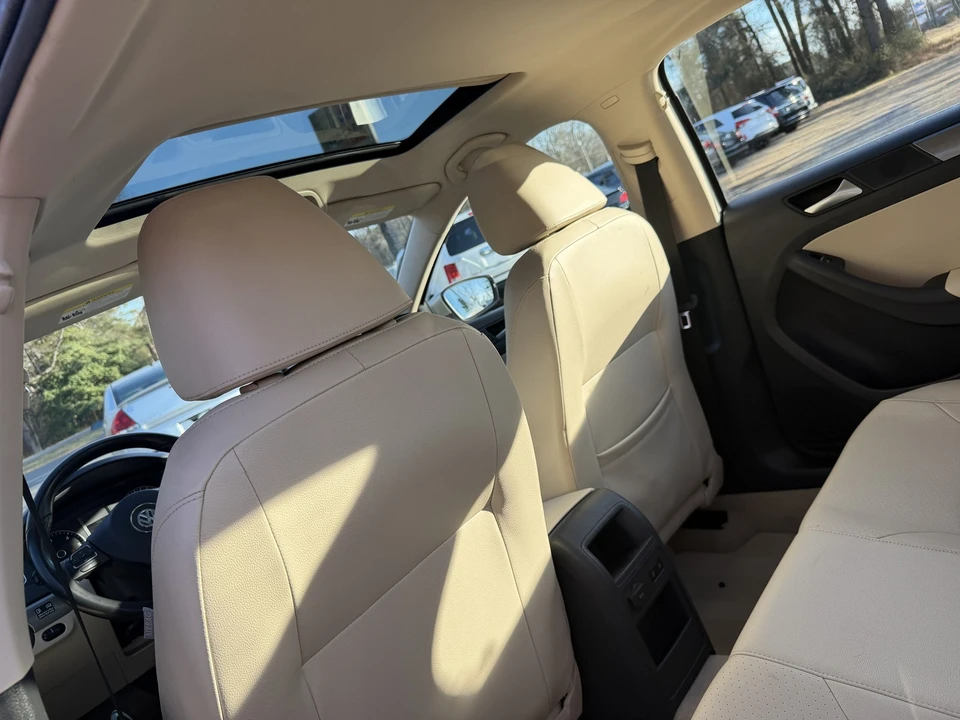 2013 Volkswagen A6 Jetta - Image 7 of 21