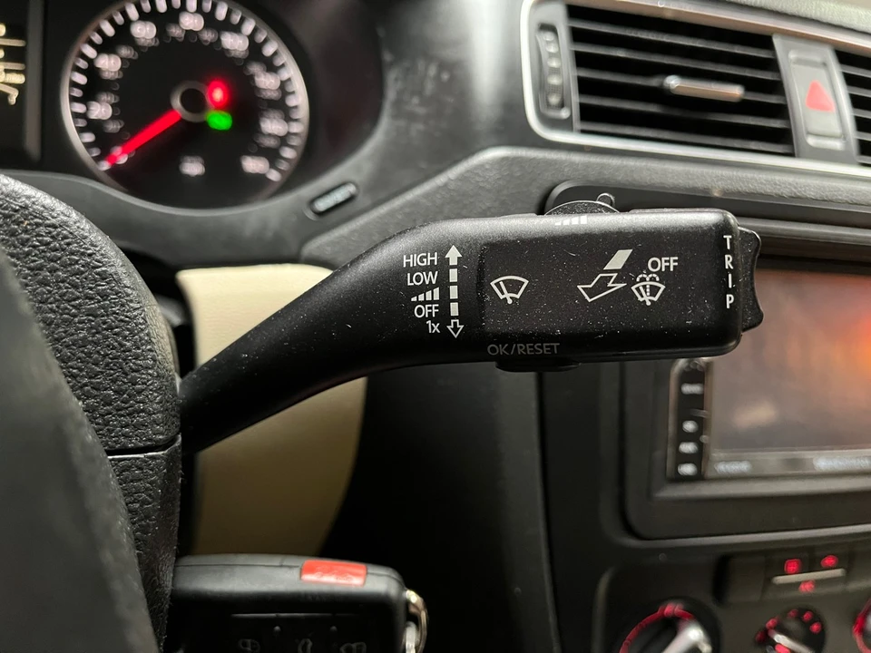 2013 Volkswagen A6 Jetta - Image 16 of 21