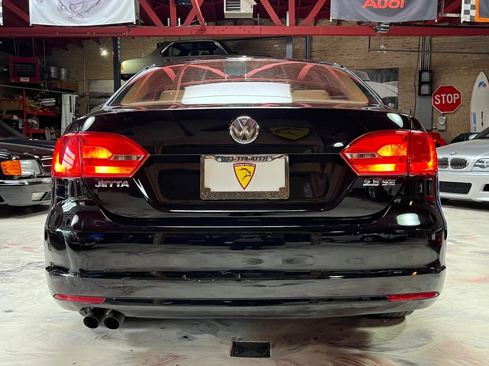 2013 Volkswagen A6 Jetta - Image 8 of 21