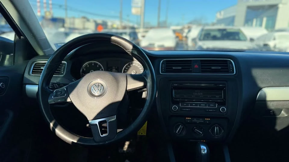 2013 Volkswagen A6 Jetta - Image 9 of 20