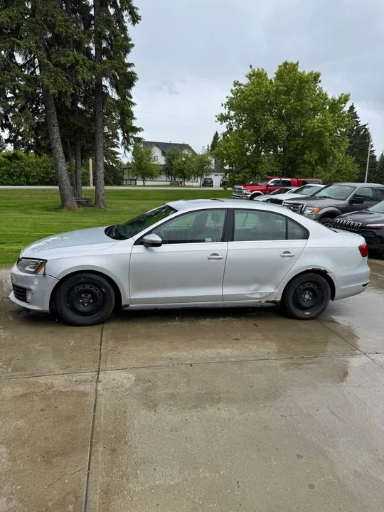 2013 Volkswagen A6 Jetta - Image 3 of 11
