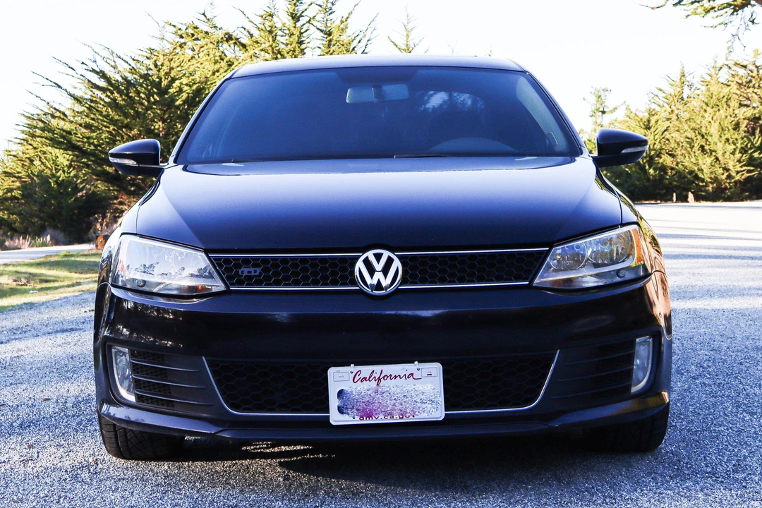 2013 Volkswagen A6 Jetta - Image 2 of 18