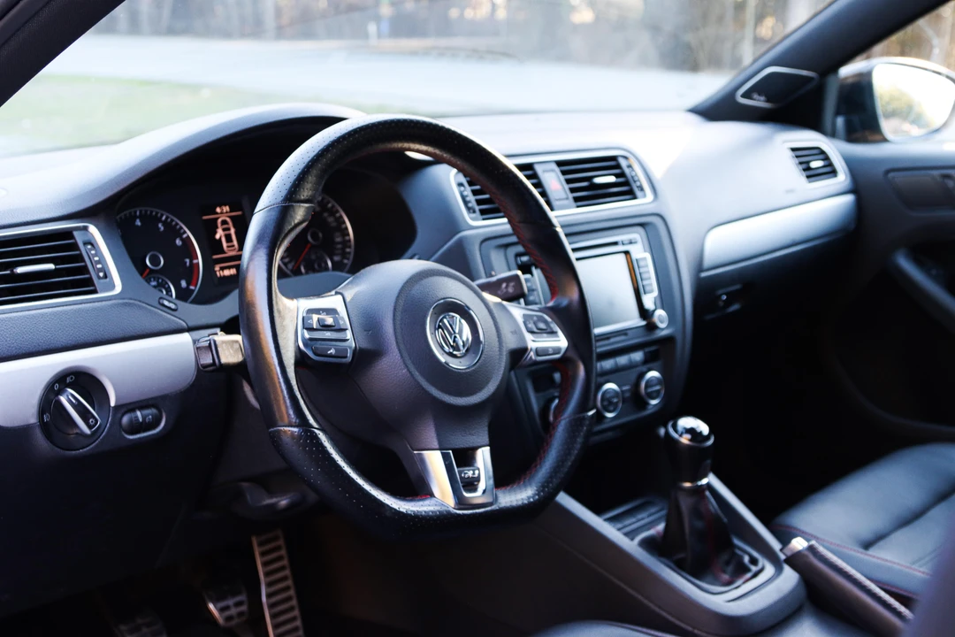 2013 Volkswagen A6 Jetta - Image 16 of 18
