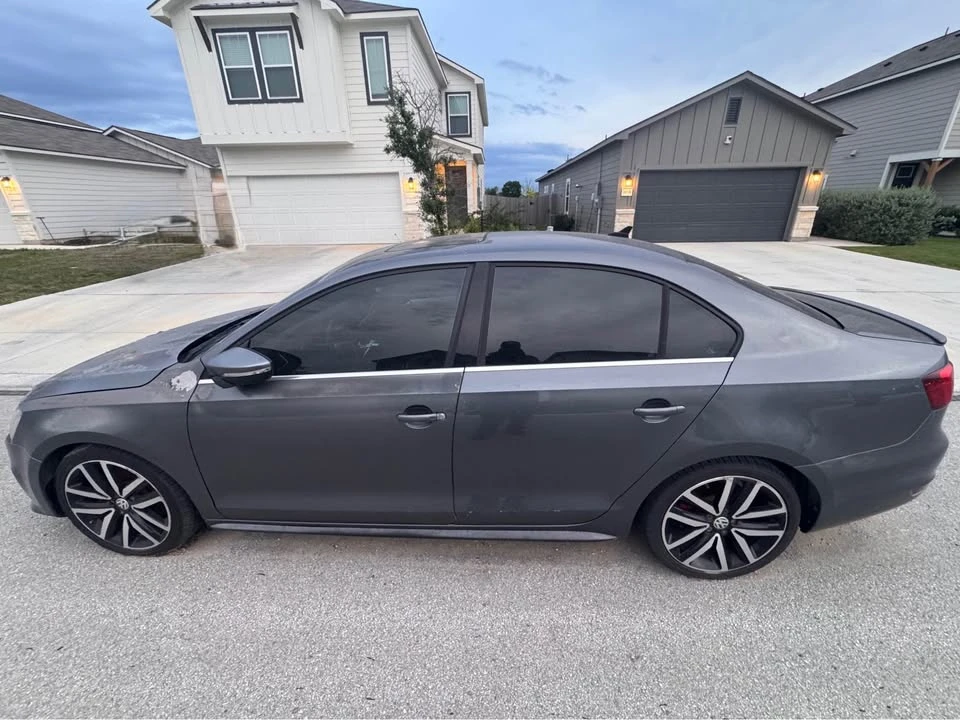 2013 Volkswagen A6 Jetta - Image 2 of 7