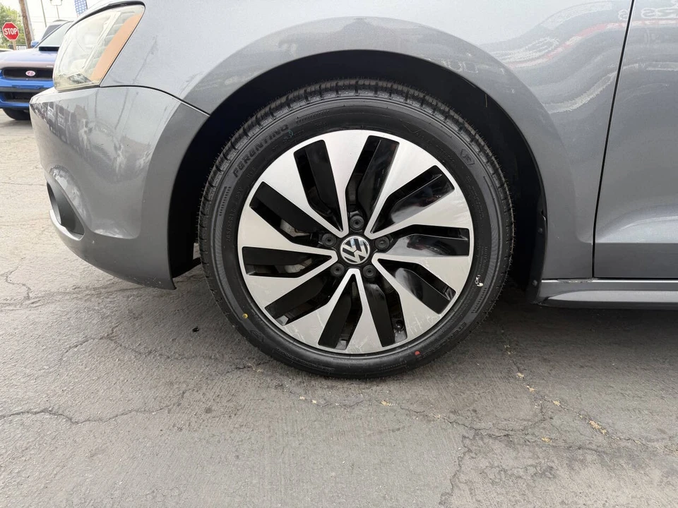 2013 Volkswagen A6 Jetta - Image 16 of 17