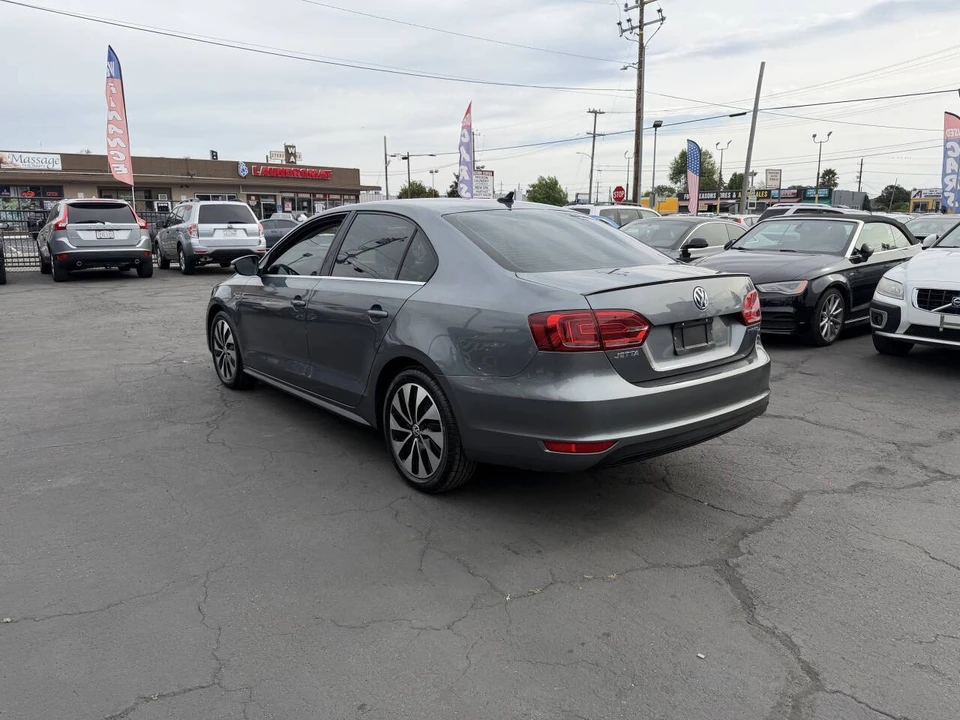 2013 Volkswagen A6 Jetta - Image 4 of 17