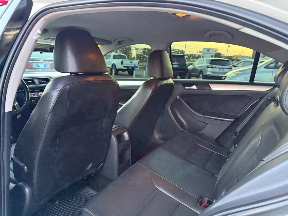 2013 Volkswagen A6 Jetta - Image 16 of 20