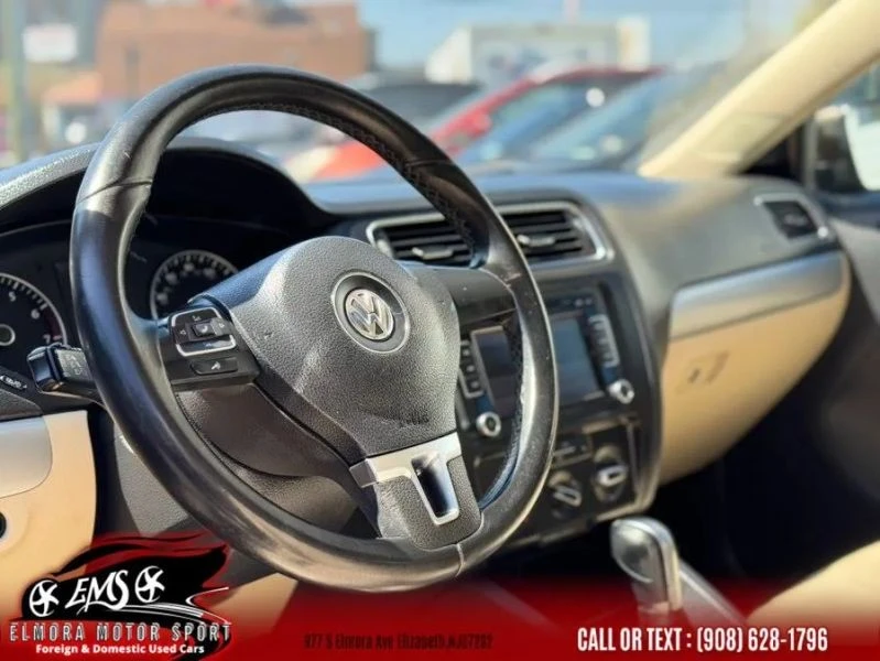 2013 Volkswagen A6 Jetta - Image 10 of 12