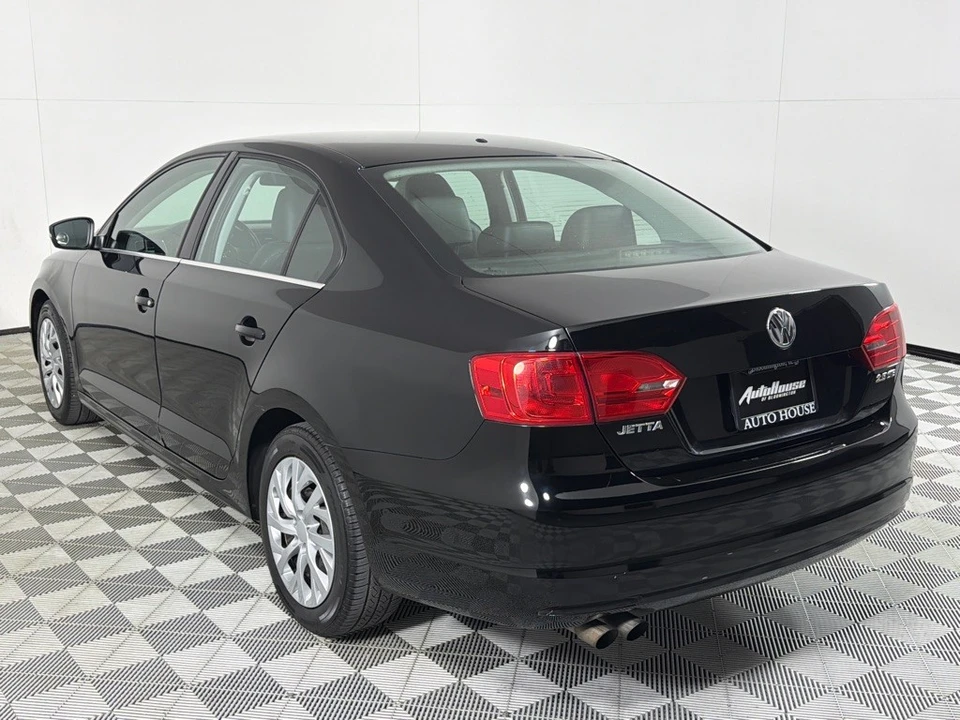2013 Volkswagen A6 Jetta - Image 7 of 12