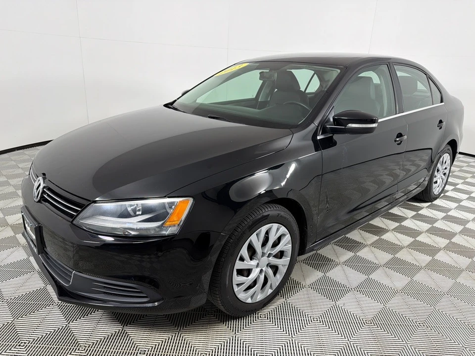 2013 Volkswagen A6 Jetta - Image 9 of 12