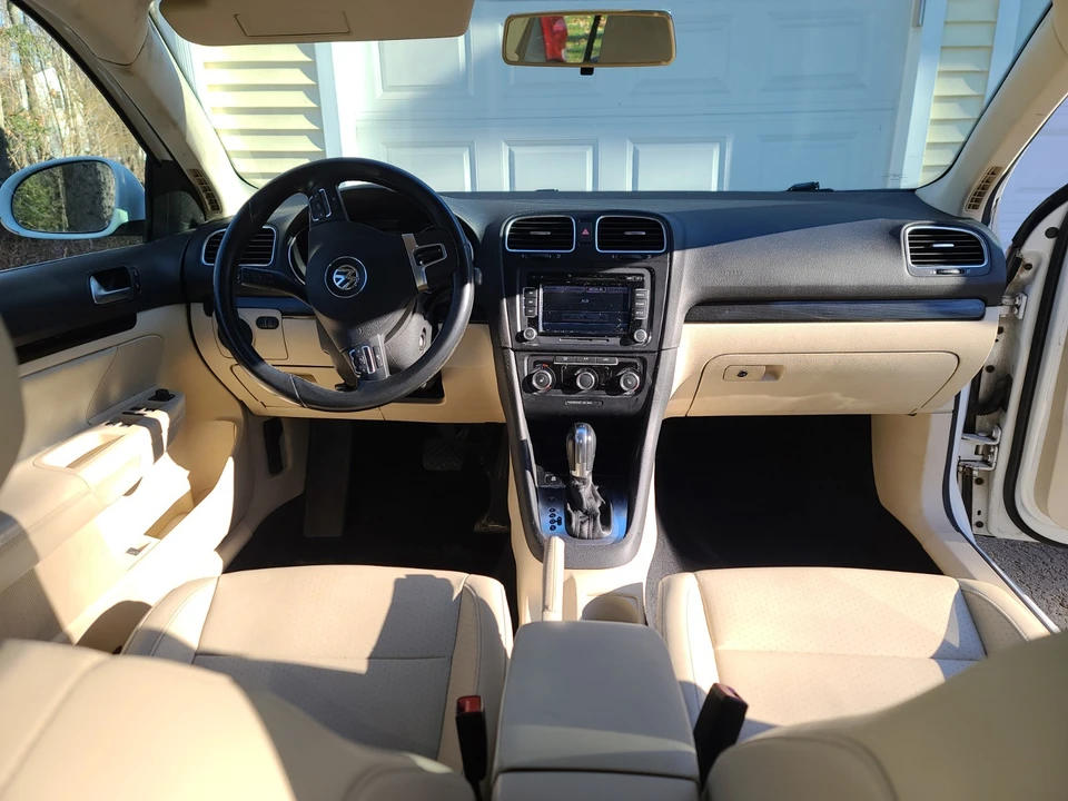 2013 Volkswagen A6 Jetta - Image 2 of 20