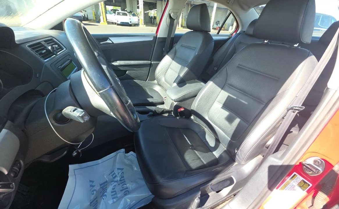 2013 Volkswagen A6 Jetta - Image 7 of 12