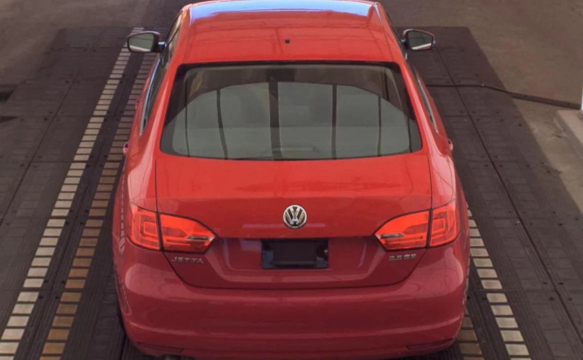 2013 Volkswagen A6 Jetta - Image 5 of 12