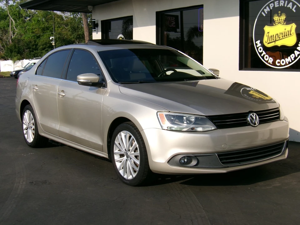 2013 Volkswagen A6 Jetta - Image 3 of 20