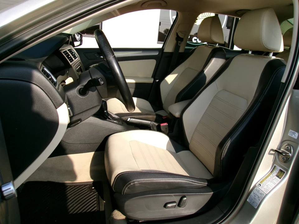 2013 Volkswagen A6 Jetta - Image 15 of 20