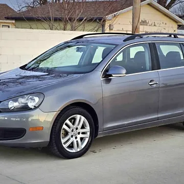 2013 Volkswagen Jetta SportWagen 2.0L TDI Sport Wagon 4D