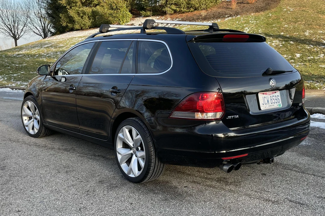2013 Volkswagen A6 Jetta - Image 5 of 29