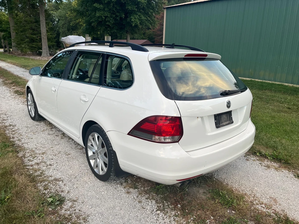 2013 Volkswagen A6 Jetta - Image 10 of 31