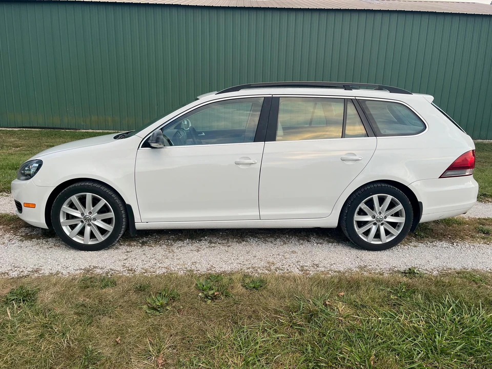 2013 Volkswagen A6 Jetta - Image 3 of 31