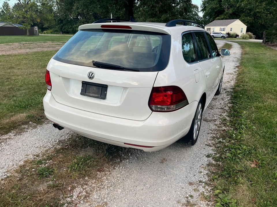 2013 Volkswagen A6 Jetta - Image 11 of 31