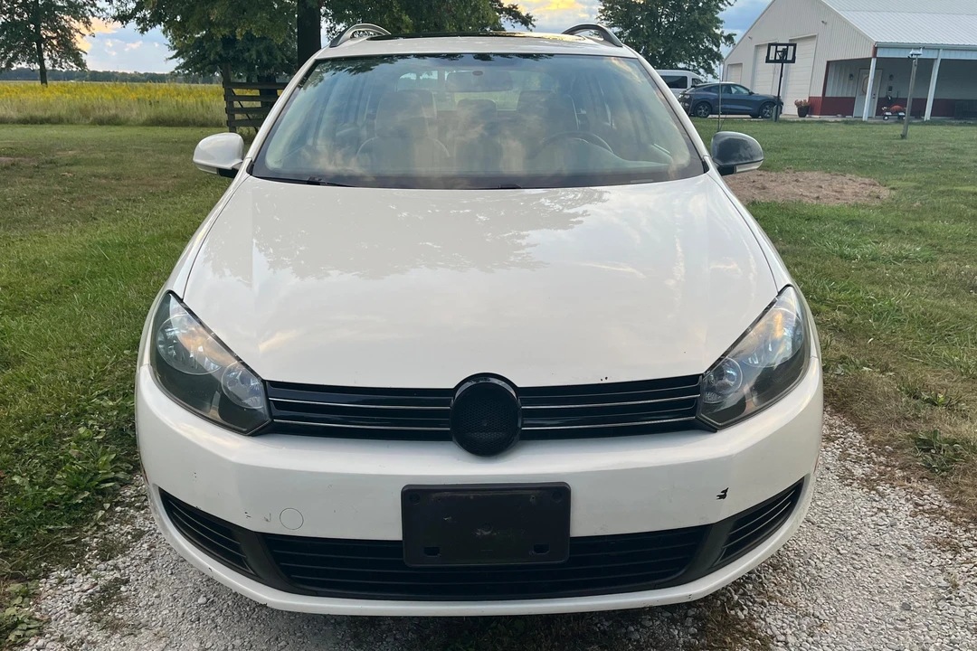 2013 Volkswagen A6 Jetta - Image 2 of 31