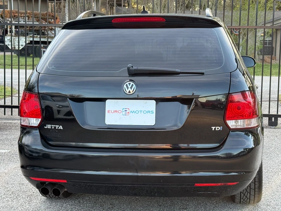 2013 Volkswagen A6 Jetta - Image 8 of 12