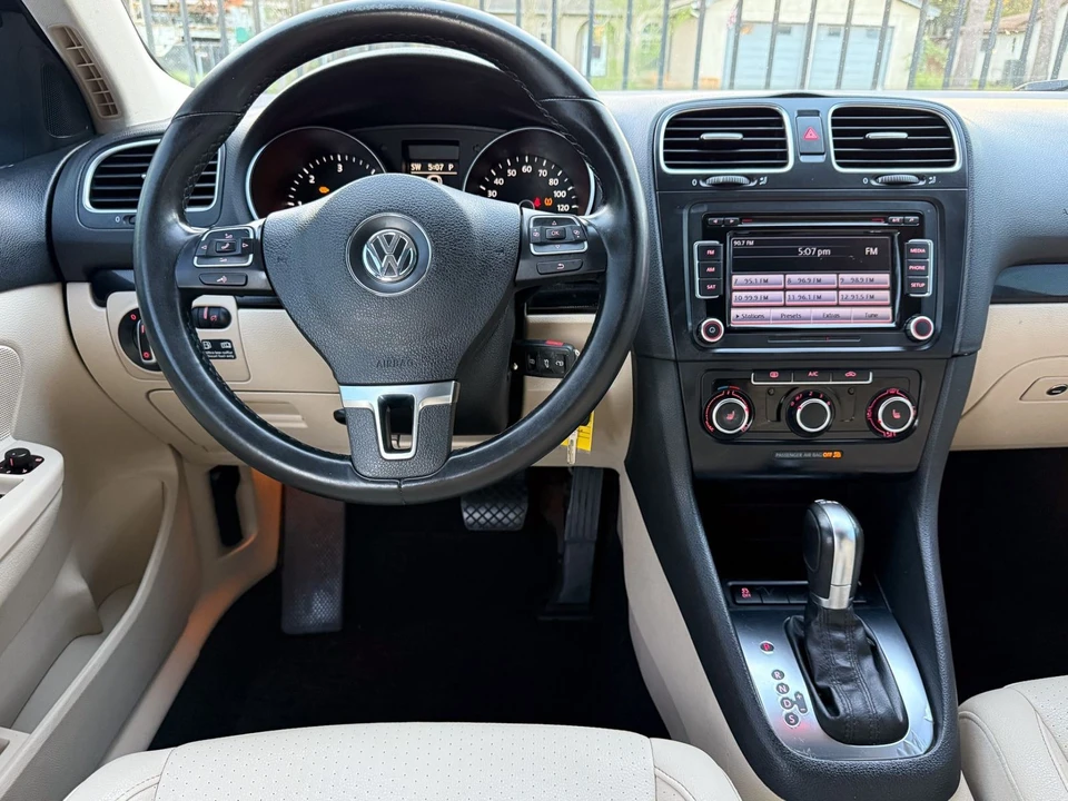 2013 Volkswagen A6 Jetta - Image 11 of 12