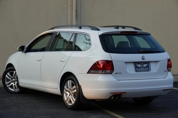 2013 Volkswagen A6 Jetta - Image 2 of 7