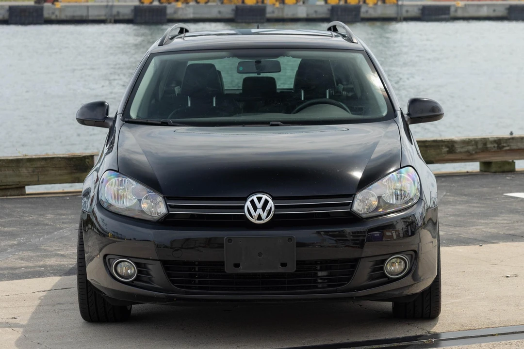 2013 Volkswagen A6 Jetta - Image 2 of 31