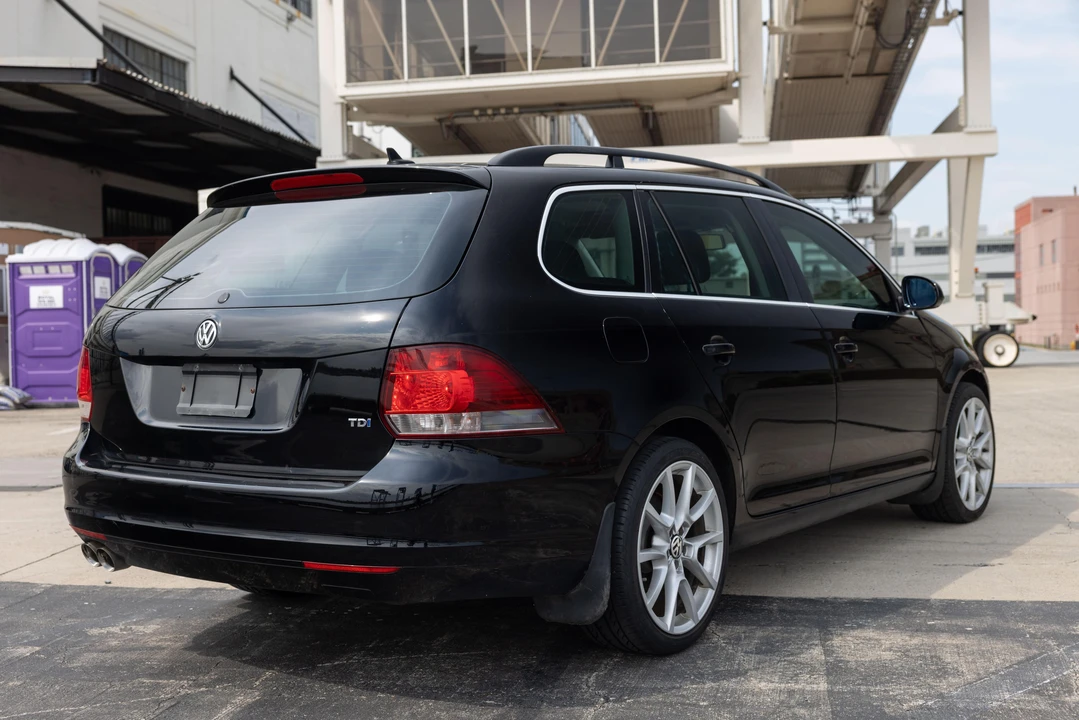 2013 Volkswagen A6 Jetta - Image 9 of 31