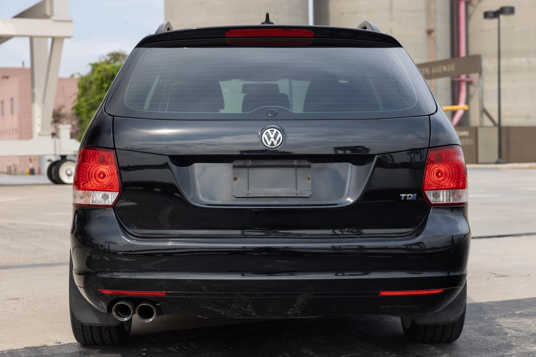 2013 Volkswagen A6 Jetta - Image 5 of 31