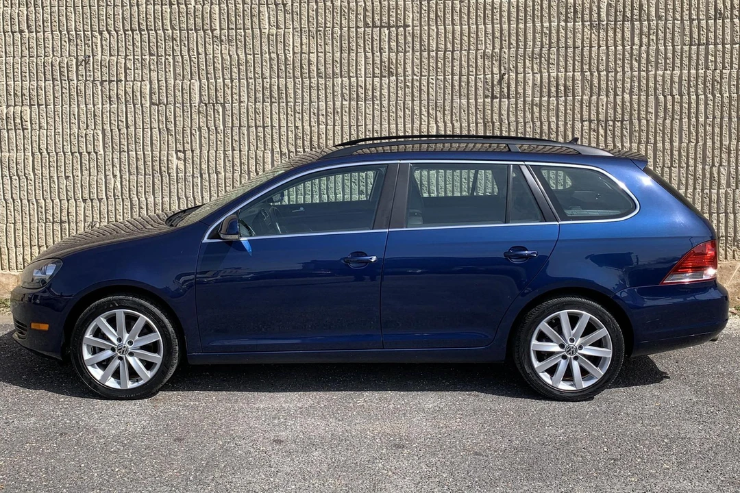 2013 Volkswagen A4 Jetta - Image 3 of 31