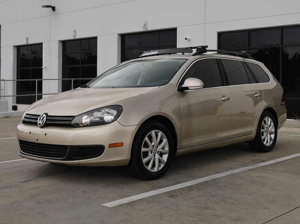 2013 Volkswagen A6 Jetta - Image 4 of 17