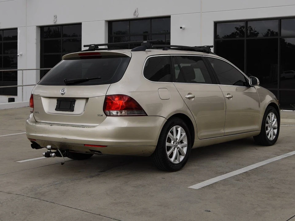 2013 Volkswagen A6 Jetta - Image 8 of 17