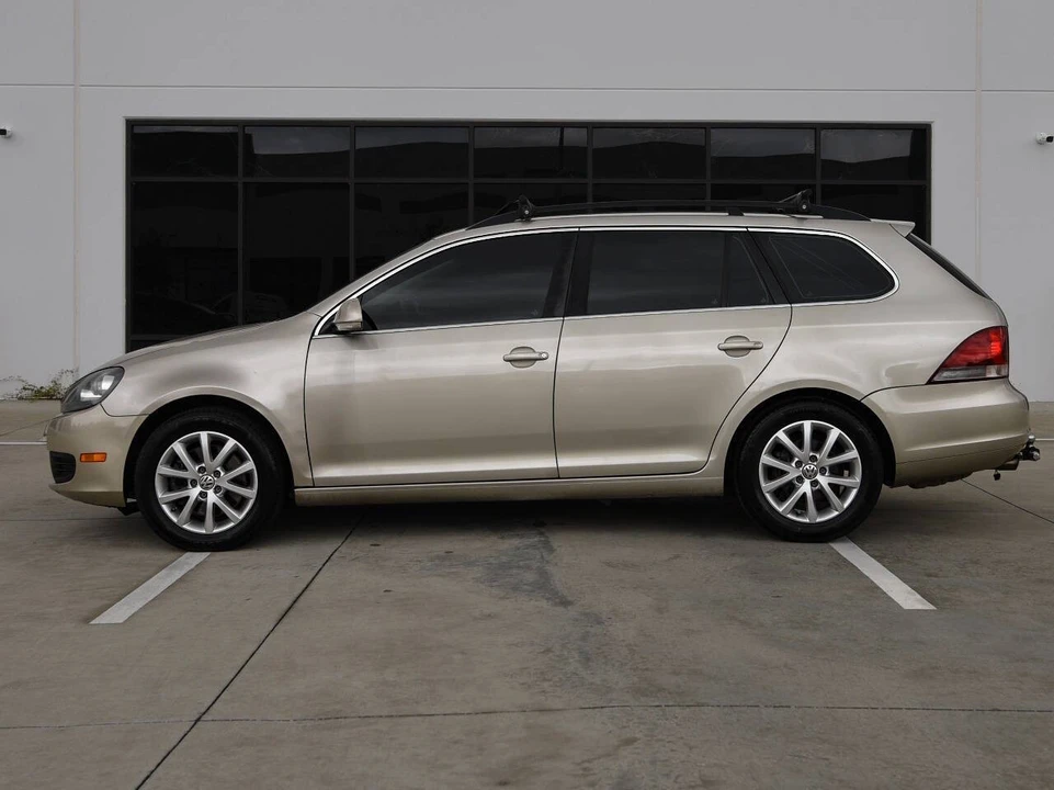 2013 Volkswagen A6 Jetta - Image 5 of 17