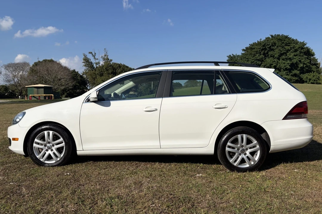 2013 Volkswagen A6 Jetta - Image 3 of 7