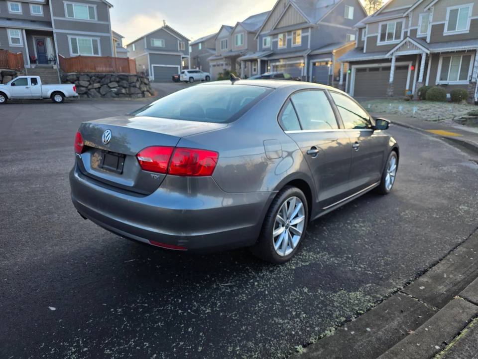 2013 Volkswagen A6 Jetta - Image 7 of 31