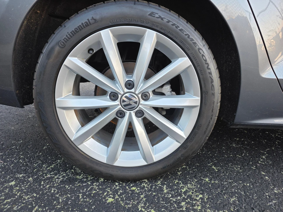 2013 Volkswagen A6 Jetta - Image 28 of 31