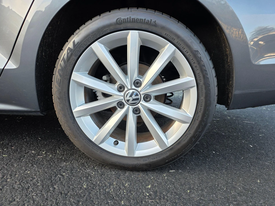 2013 Volkswagen A6 Jetta - Image 27 of 31
