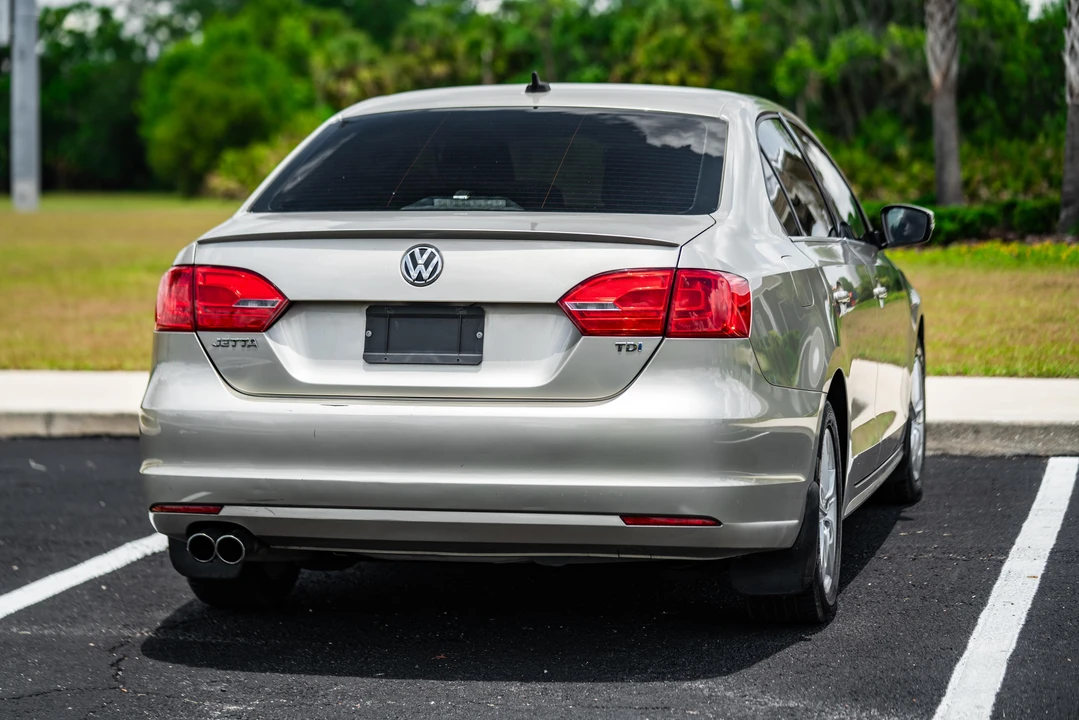 2013 Volkswagen A6 Jetta - Image 21 of 31